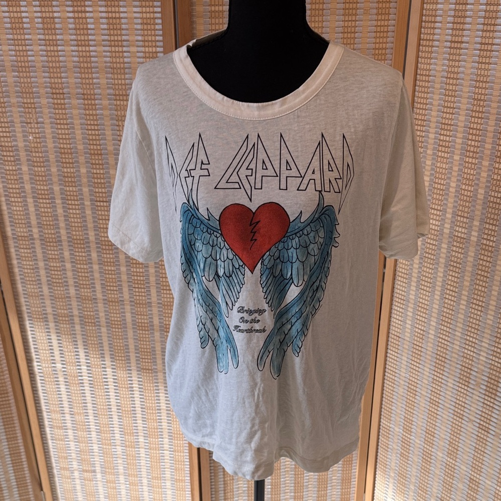 Def Leppard White Graphic Tee